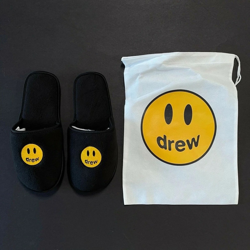 Drew house slippers black with yellow smile logo